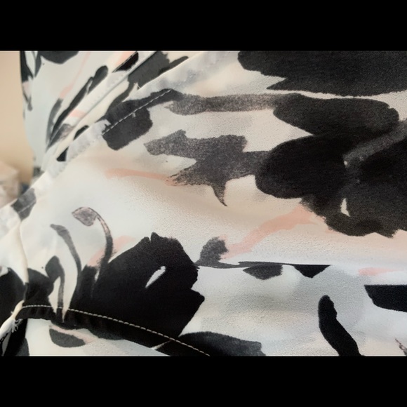 INC Sleeveless Top ๐ฅณHost Pick๐๐๐ค๐ป๐ด๐น - Picture 5 of 6